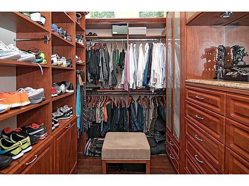 LONG LAKE ESTATES - Residential