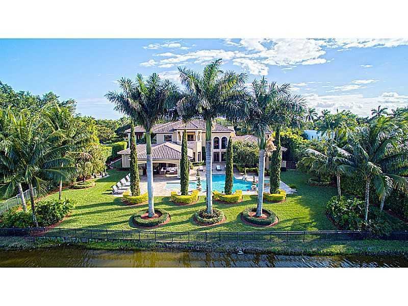 LONG LAKE ESTATES - Residential