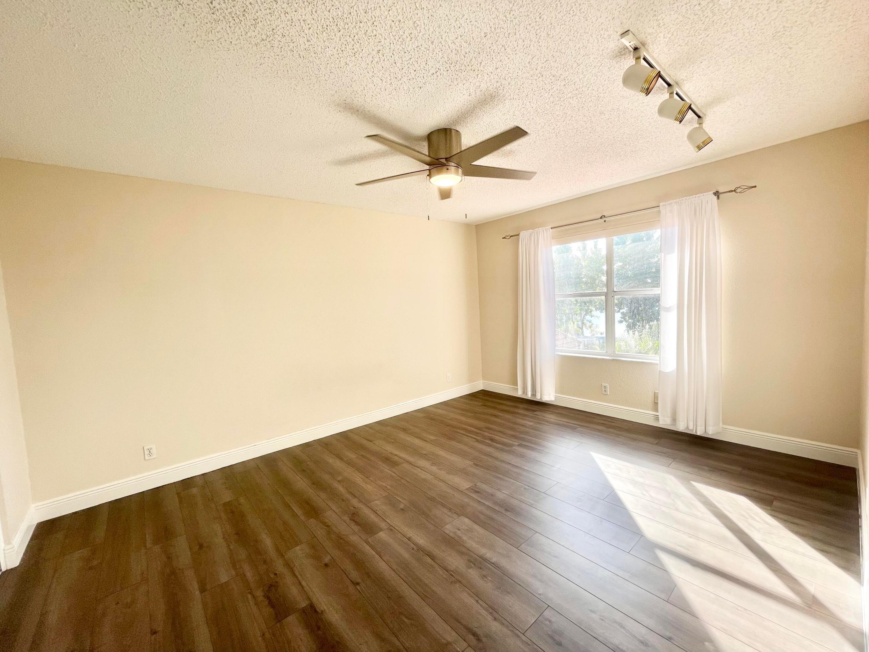 Boca Chase / Hidden Lakes - Residential Lease