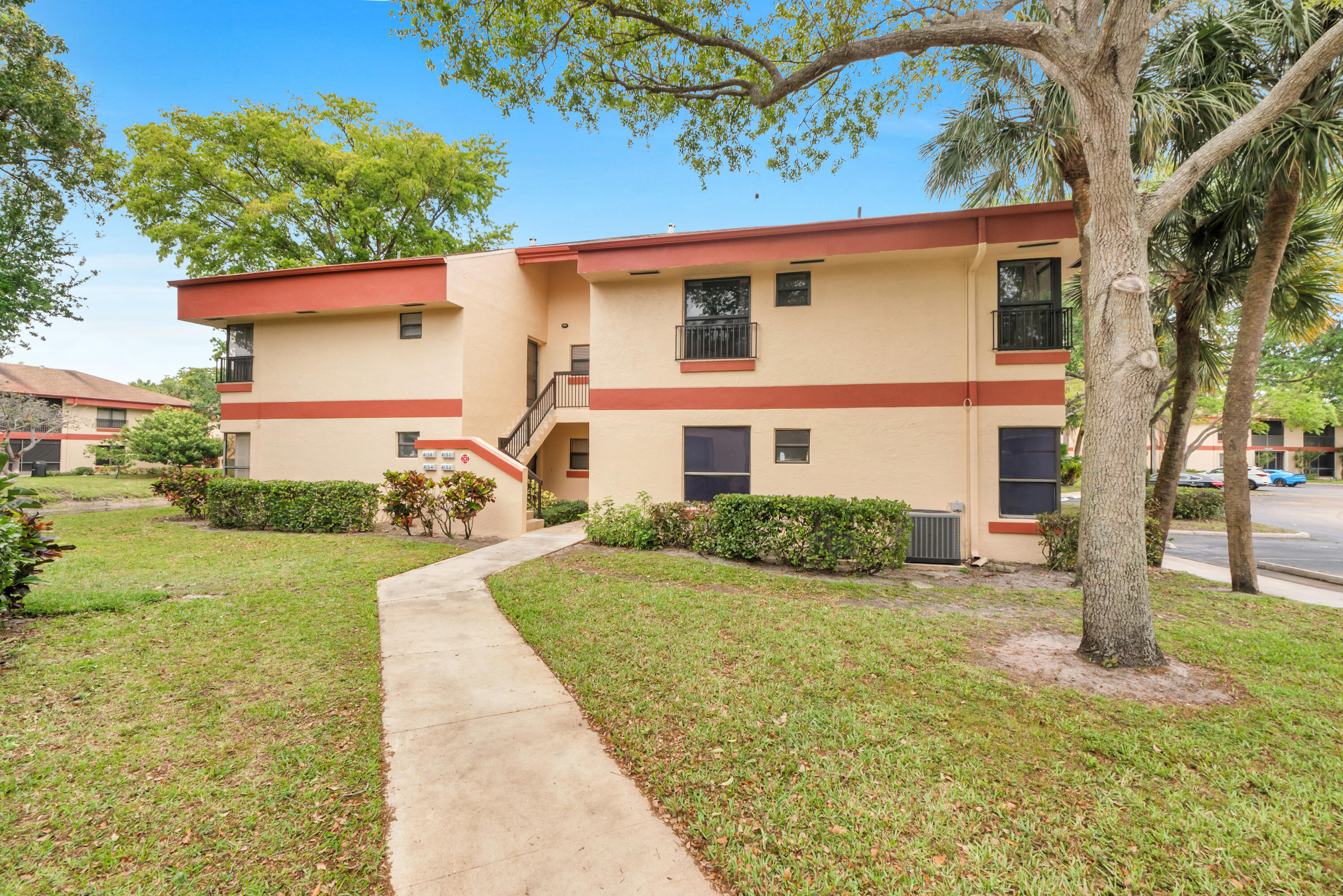 KARANDA VILLAGE VII-B CONDO - Residential