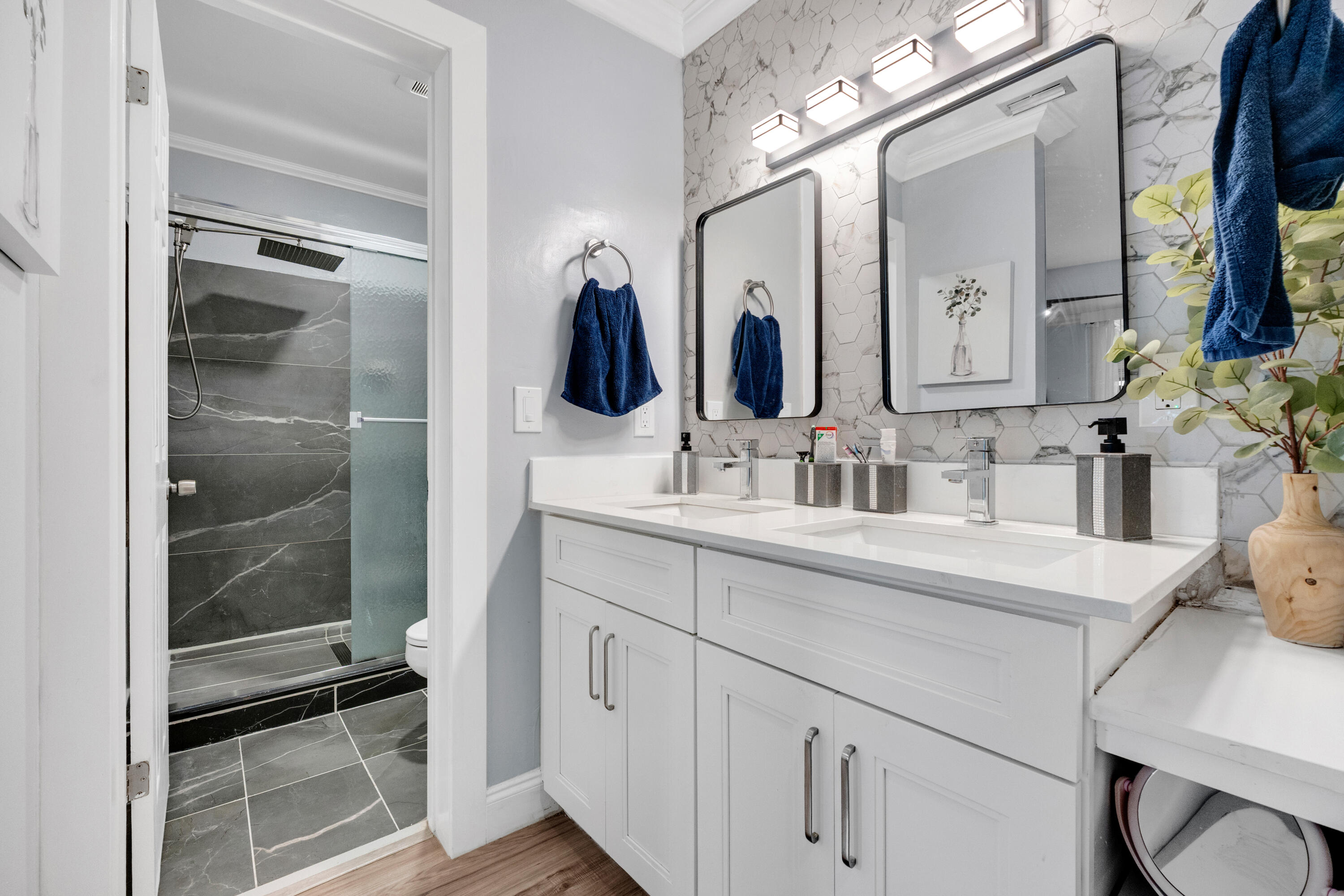 KARANDA VILLAGE VII-B CONDO - Residential