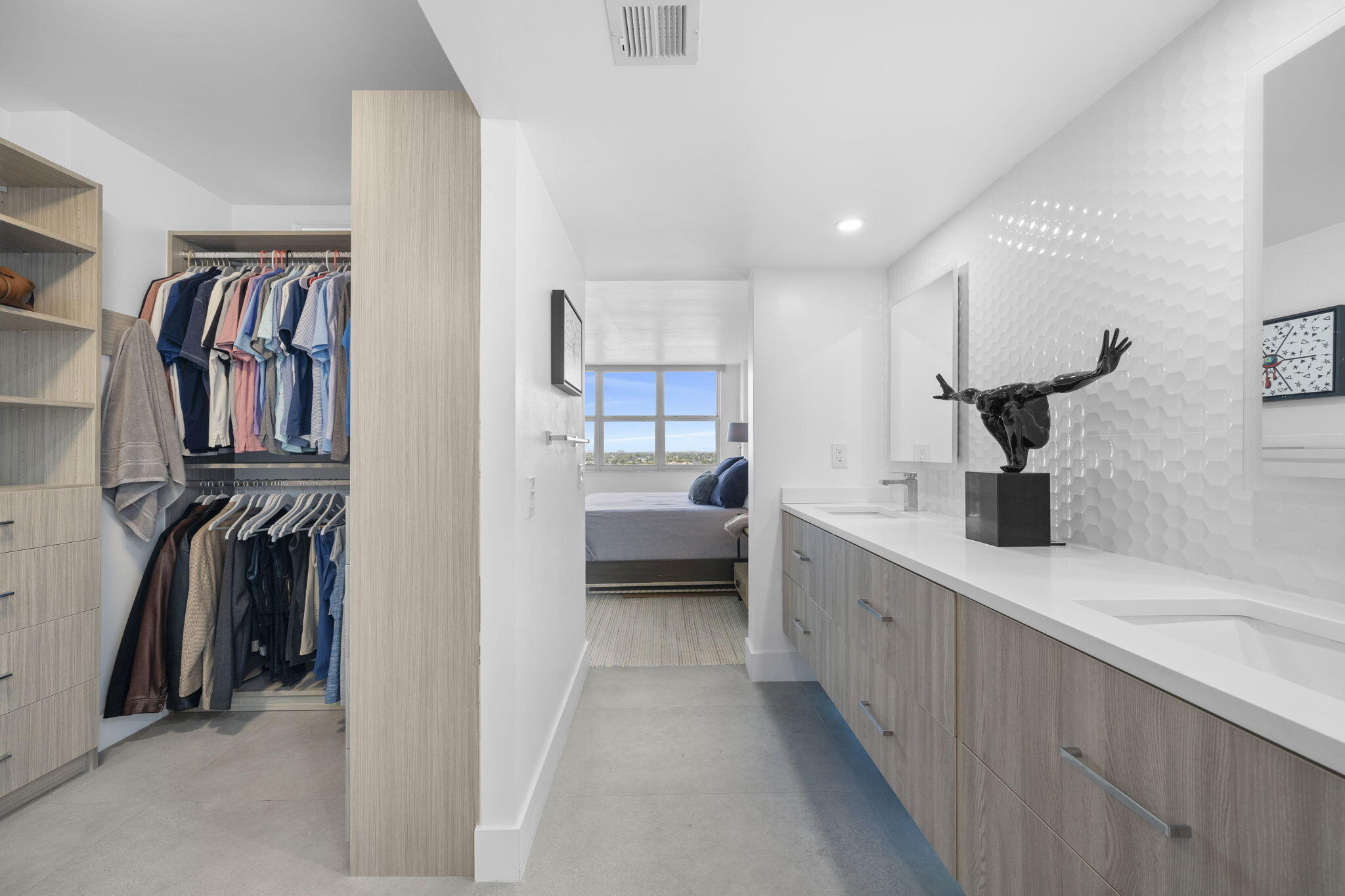 BAYSHORE TOWERS - Residential Lease