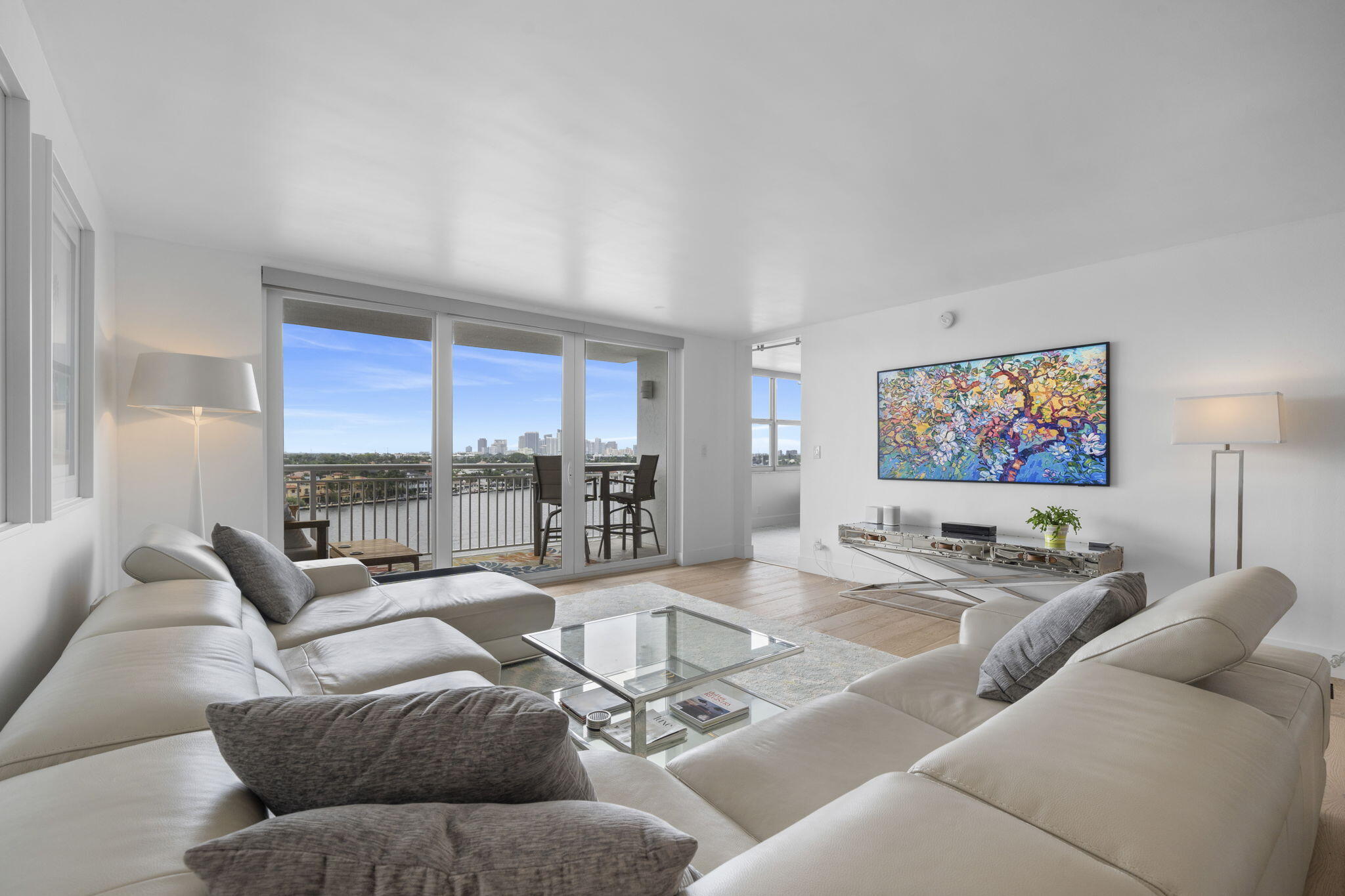 BAYSHORE TOWERS - Residential Lease