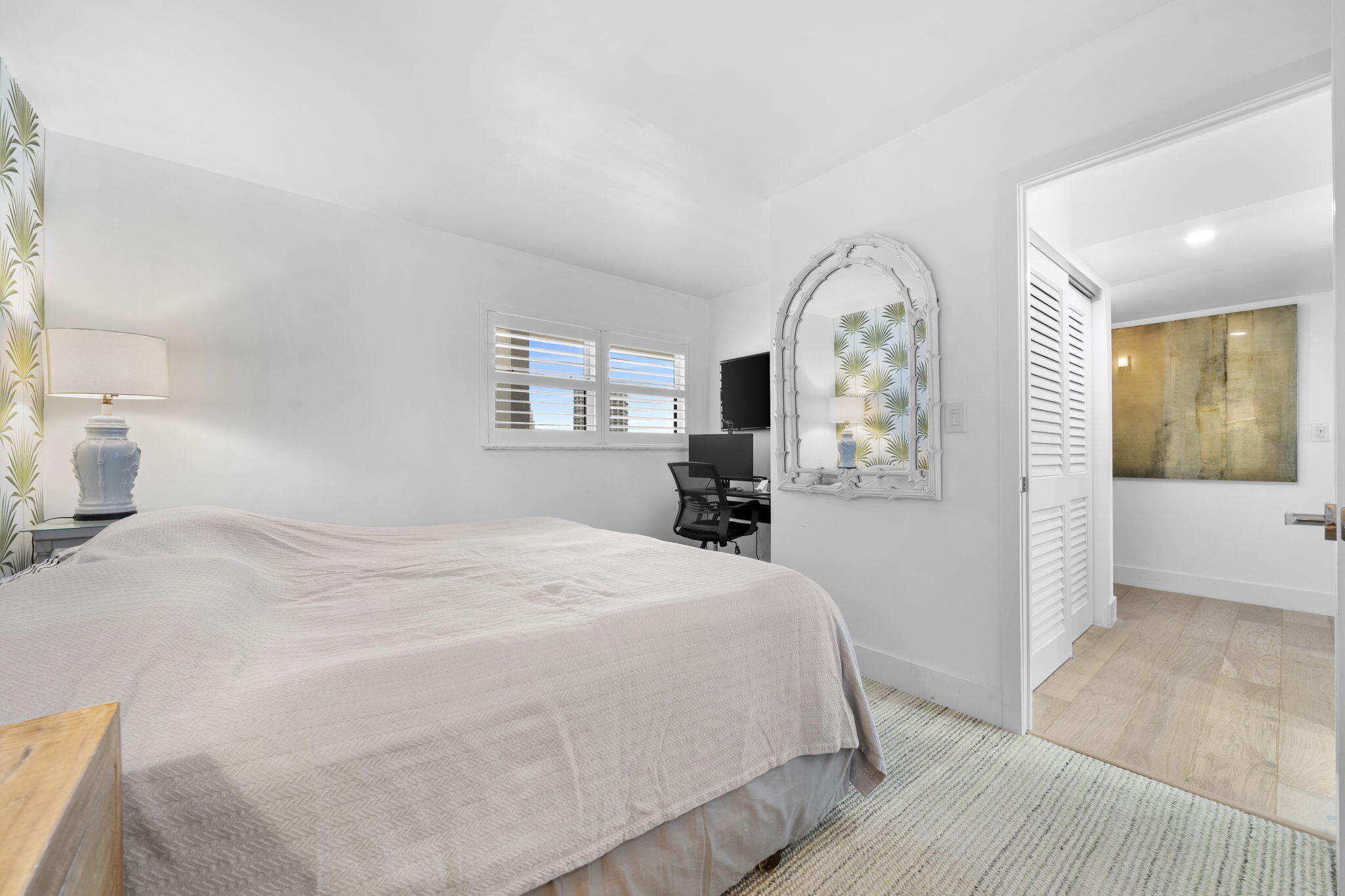 BAYSHORE TOWERS - Residential Lease