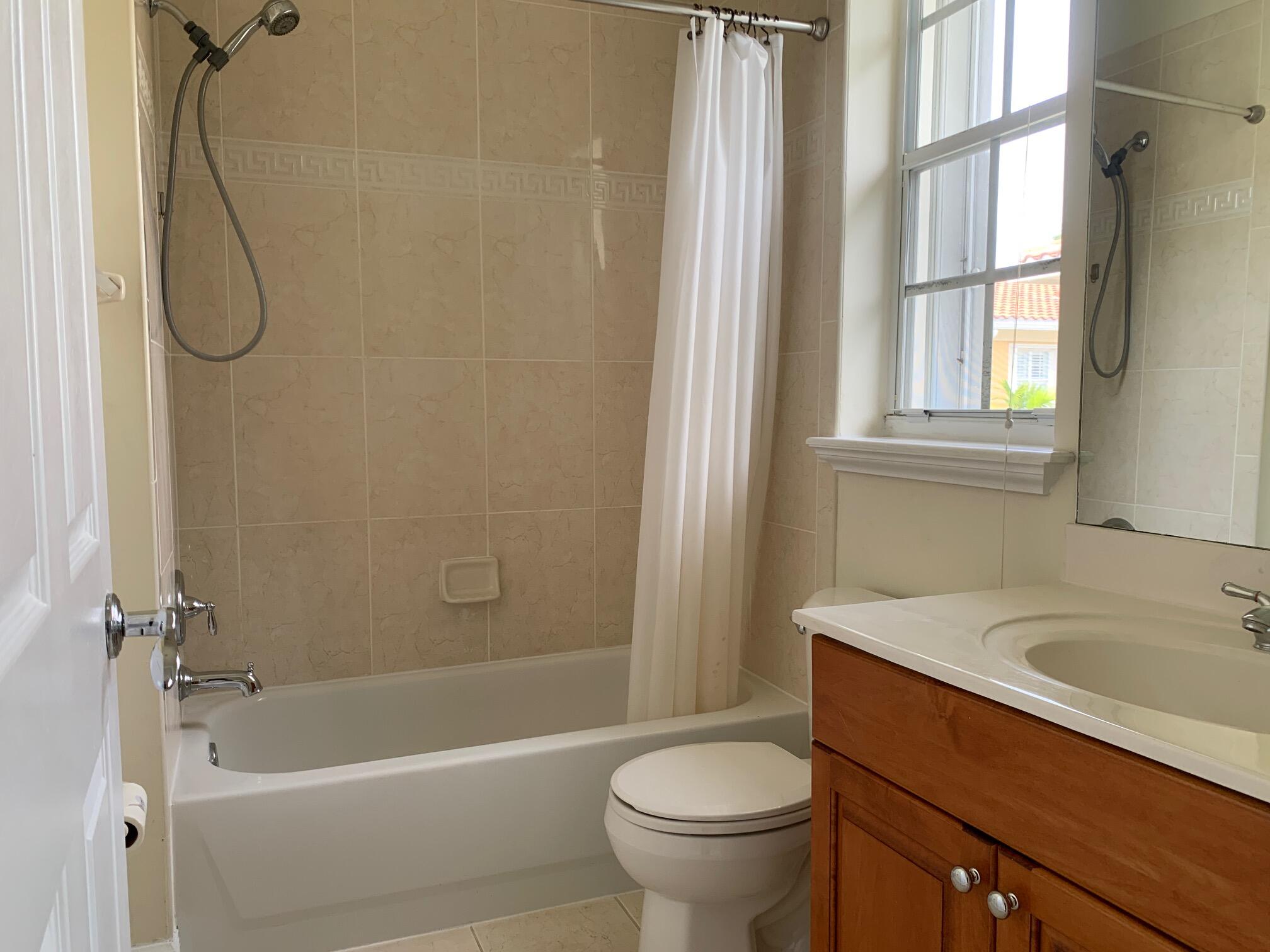 OSCEOLA WOODS - Residential Lease