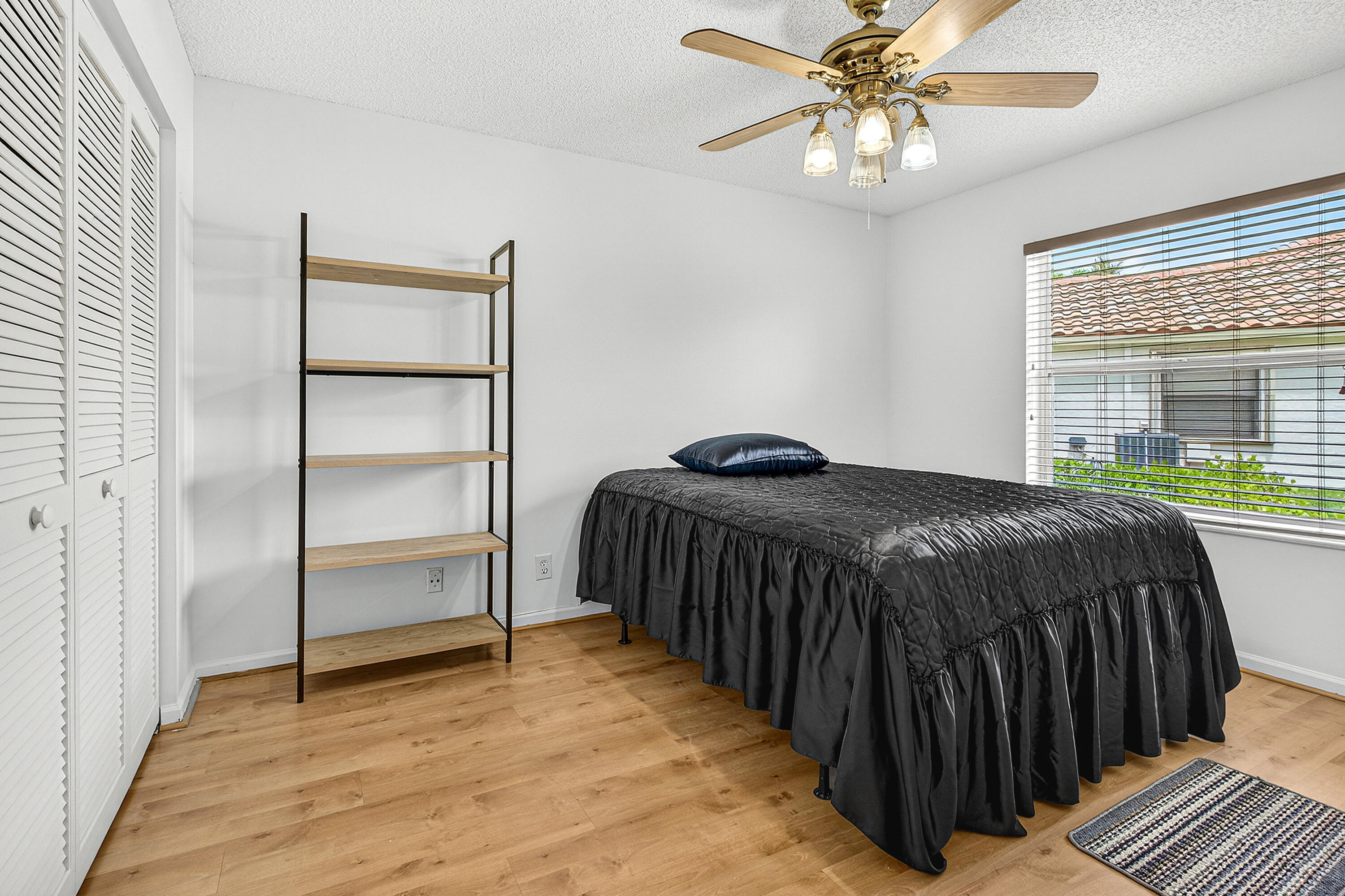 The Lakes - Residential