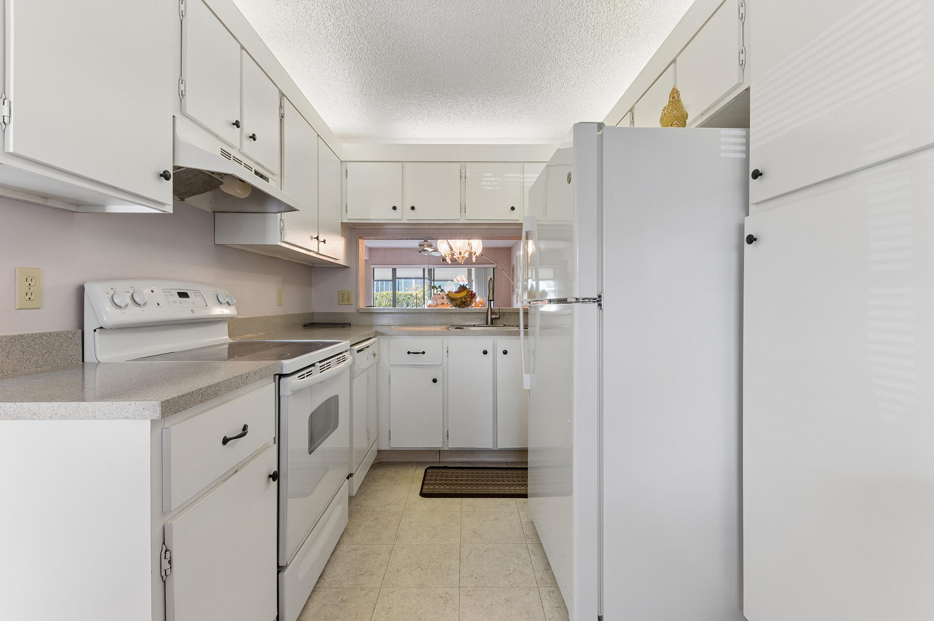 PINE CREST CONDO - Residential