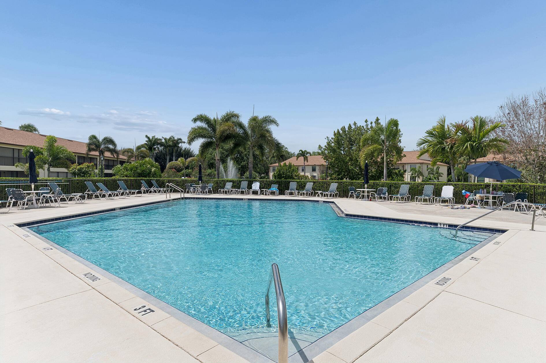 PINE CREST CONDO - Residential