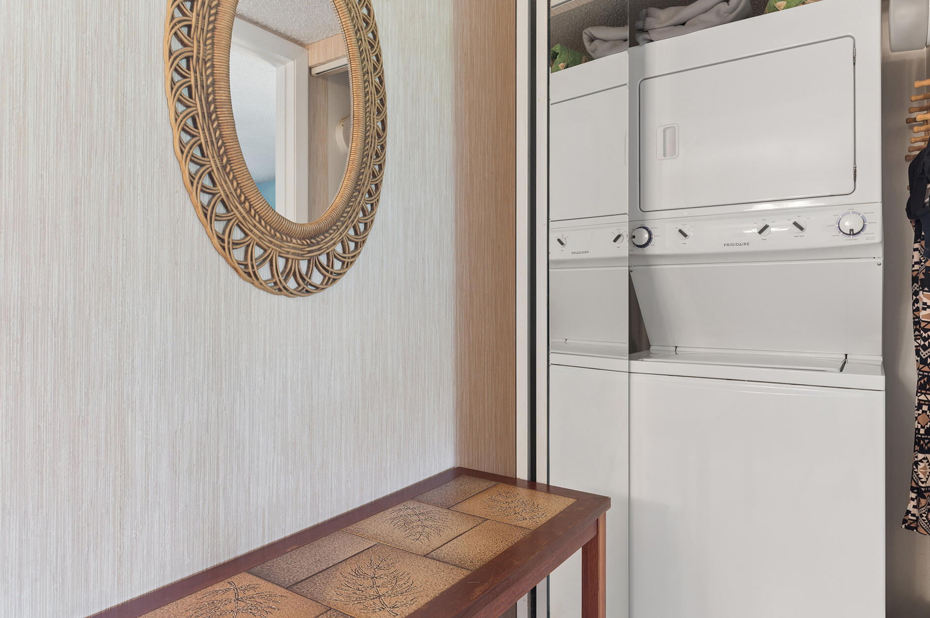 PINE CREST CONDO - Residential