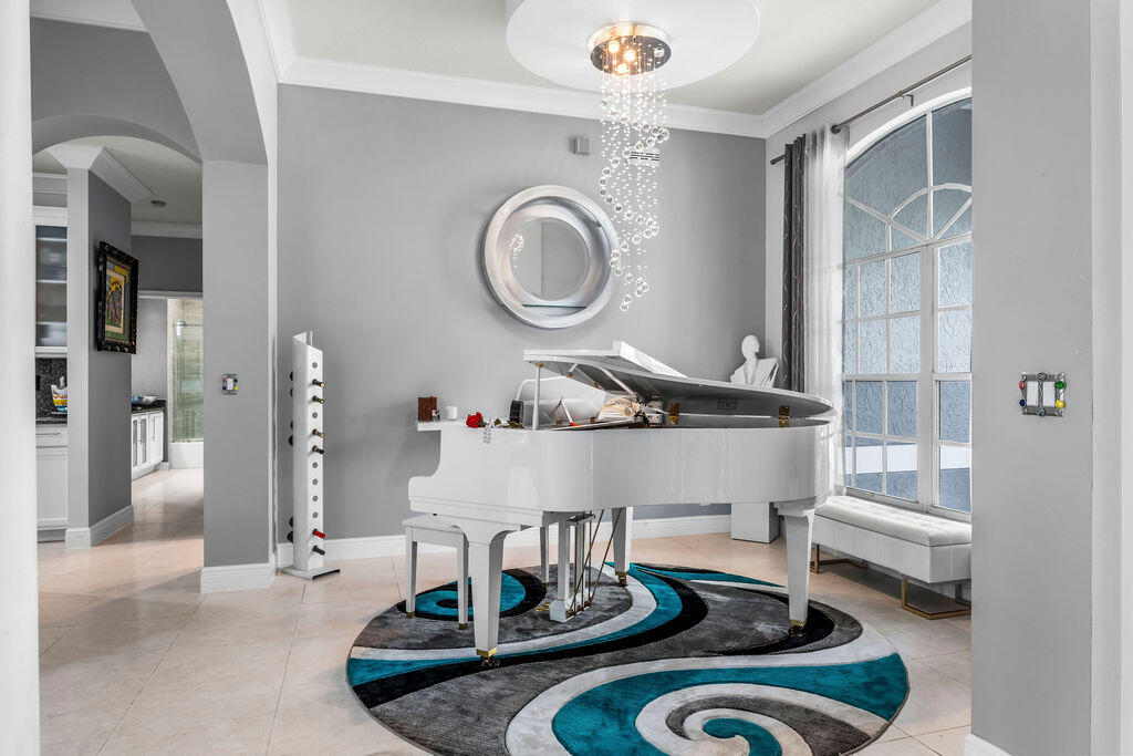 PINEAPPLE PLANTATION (AKA PINES) - Residential