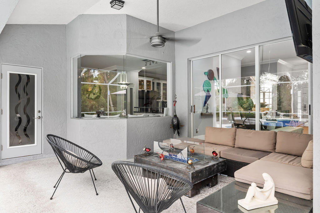 PINEAPPLE PLANTATION (AKA PINES) - Residential