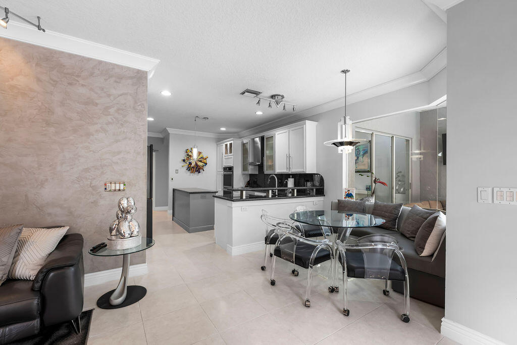 PINEAPPLE PLANTATION (AKA PINES) - Residential