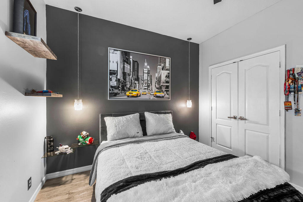 PINEAPPLE PLANTATION (AKA PINES) - Residential