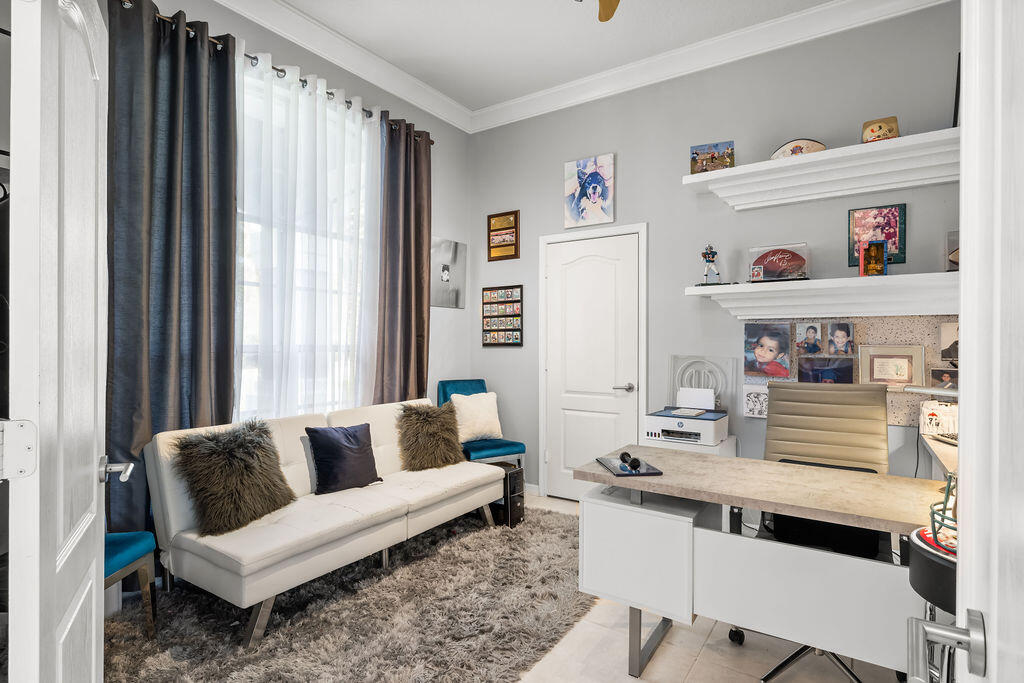 PINEAPPLE PLANTATION (AKA PINES) - Residential