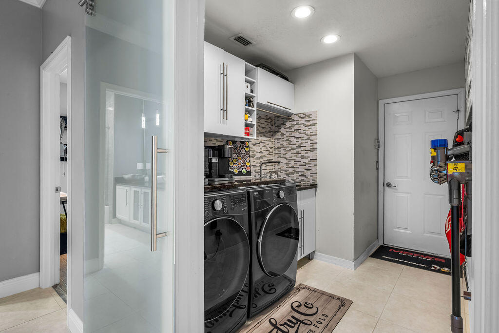 PINEAPPLE PLANTATION (AKA PINES) - Residential