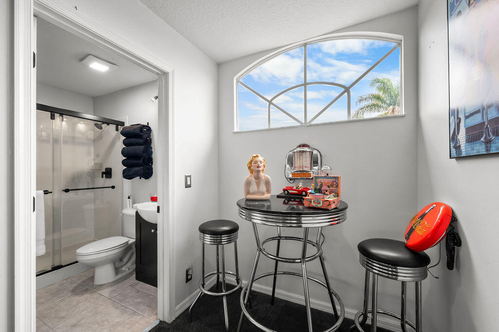 PINEAPPLE PLANTATION (AKA PINES) - Residential