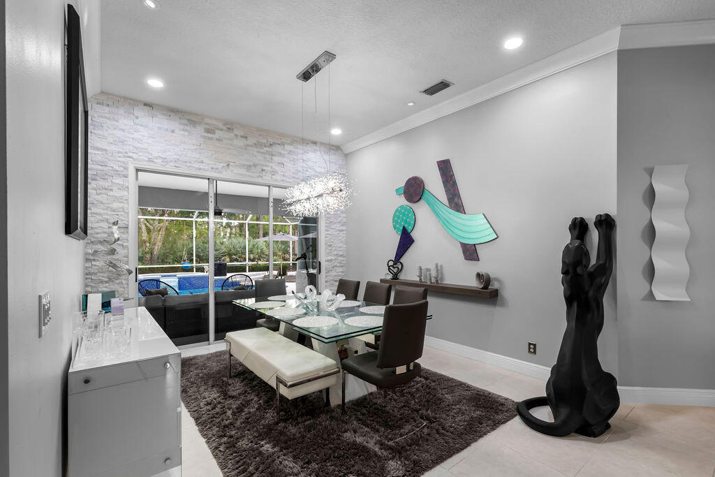 PINEAPPLE PLANTATION (AKA PINES) - Residential