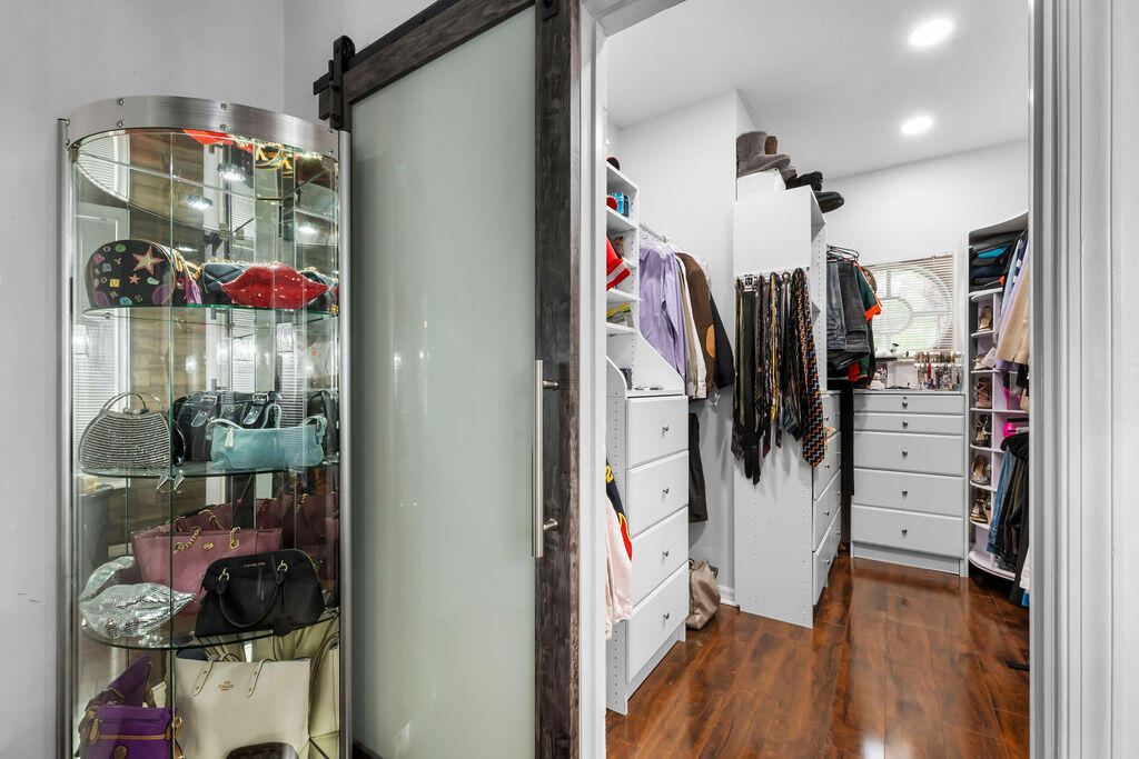 PINEAPPLE PLANTATION (AKA PINES) - Residential