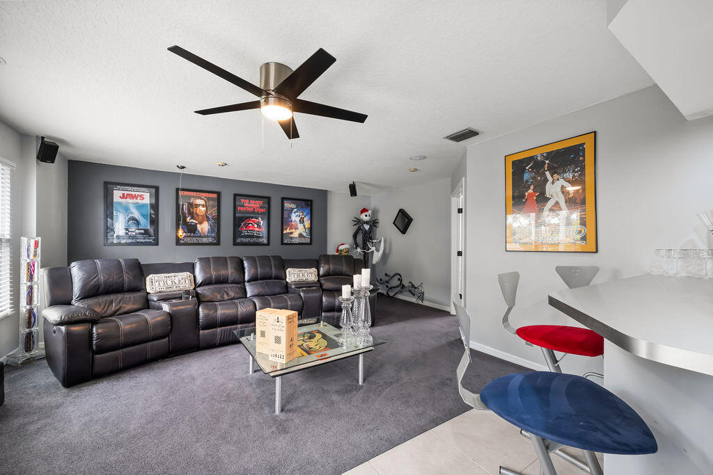 PINEAPPLE PLANTATION (AKA PINES) - Residential