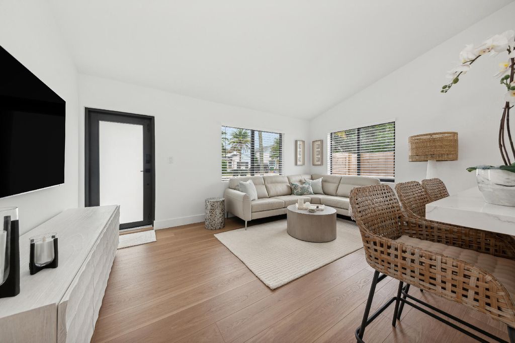 Photo of 225 NE 10th Street, Delray Beach, FL 33444 (MLS # R11032610)