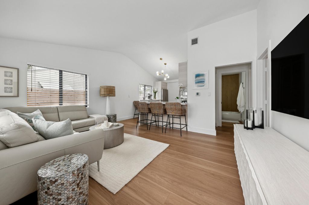 Photo of 225 NE 10th Street, Delray Beach, FL 33444 (MLS # R11032610)