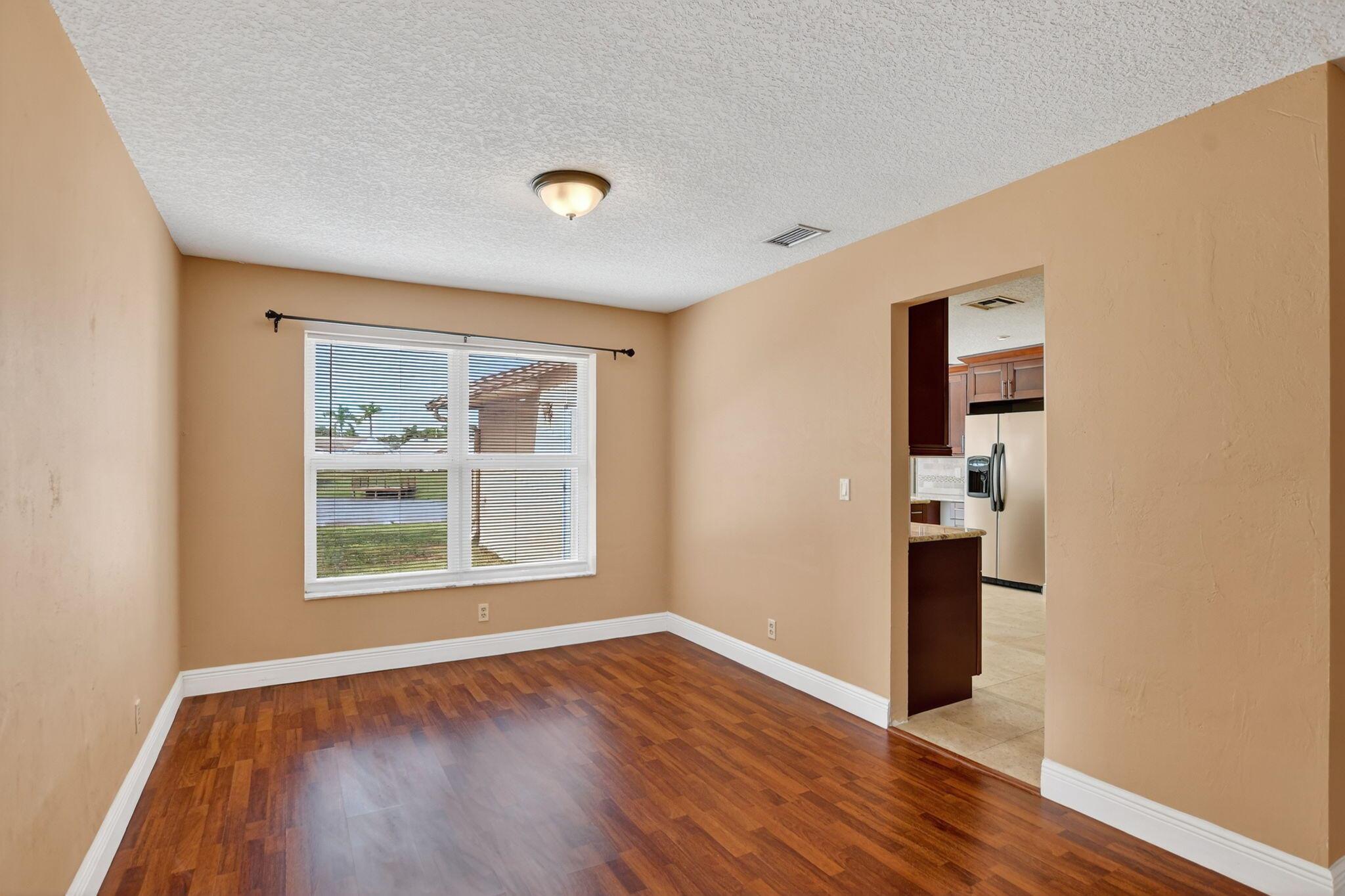 CRYSTAL HEIGHTS - Residential