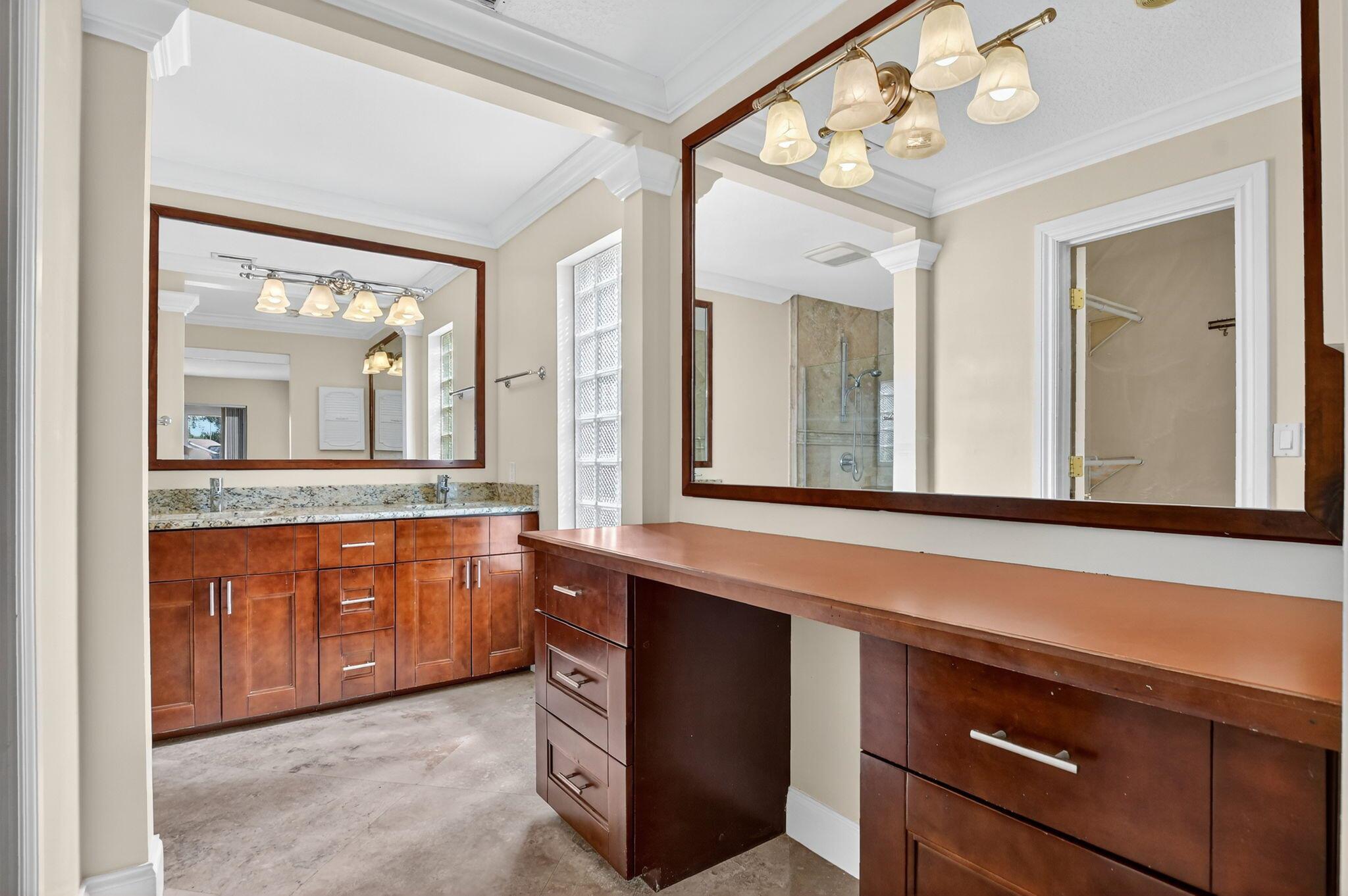 CRYSTAL HEIGHTS - Residential