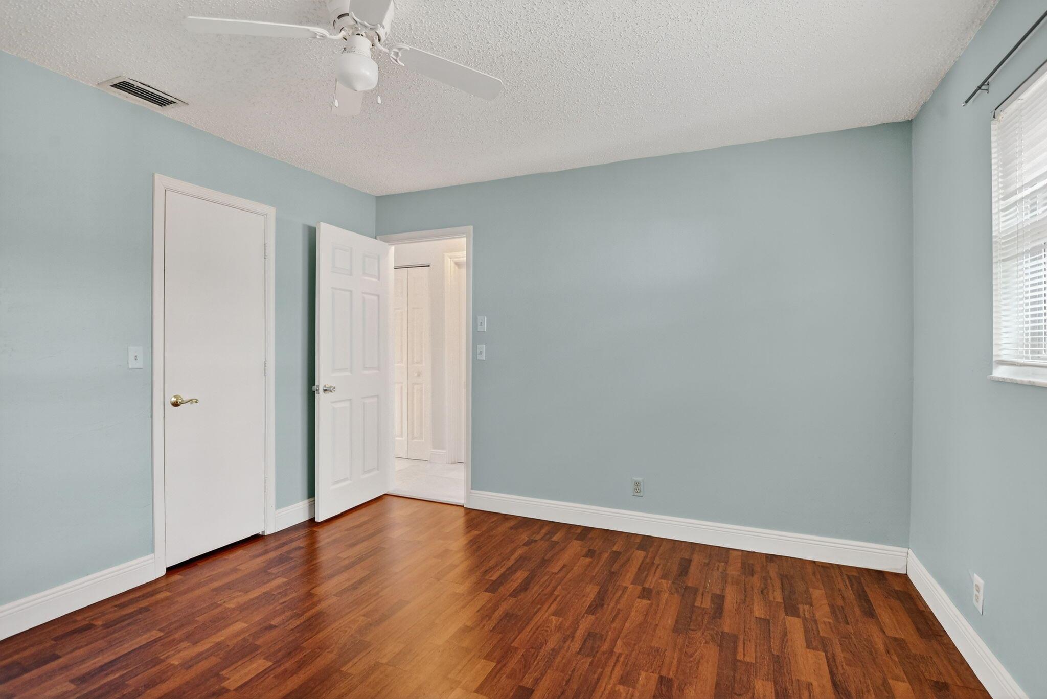 CRYSTAL HEIGHTS - Residential