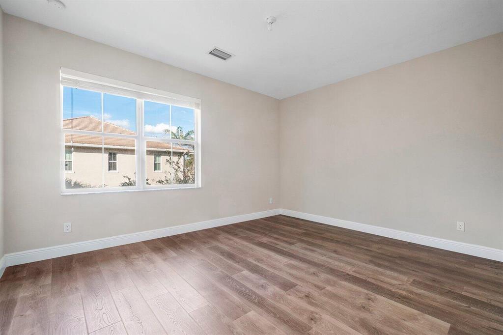 SOUTHAMPTON - Residential