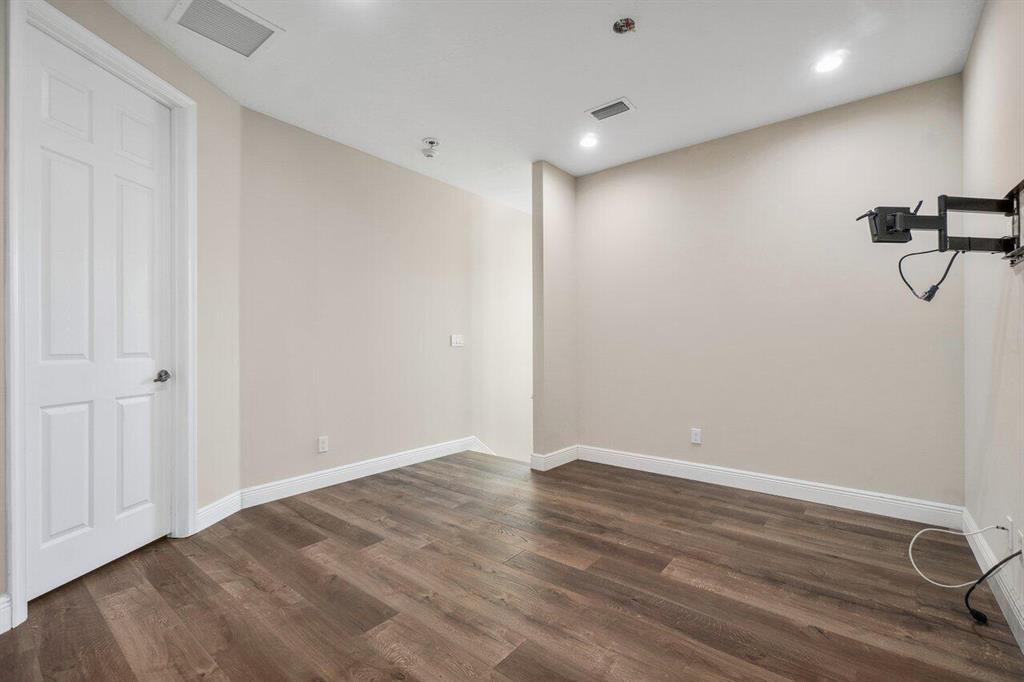 SOUTHAMPTON - Residential