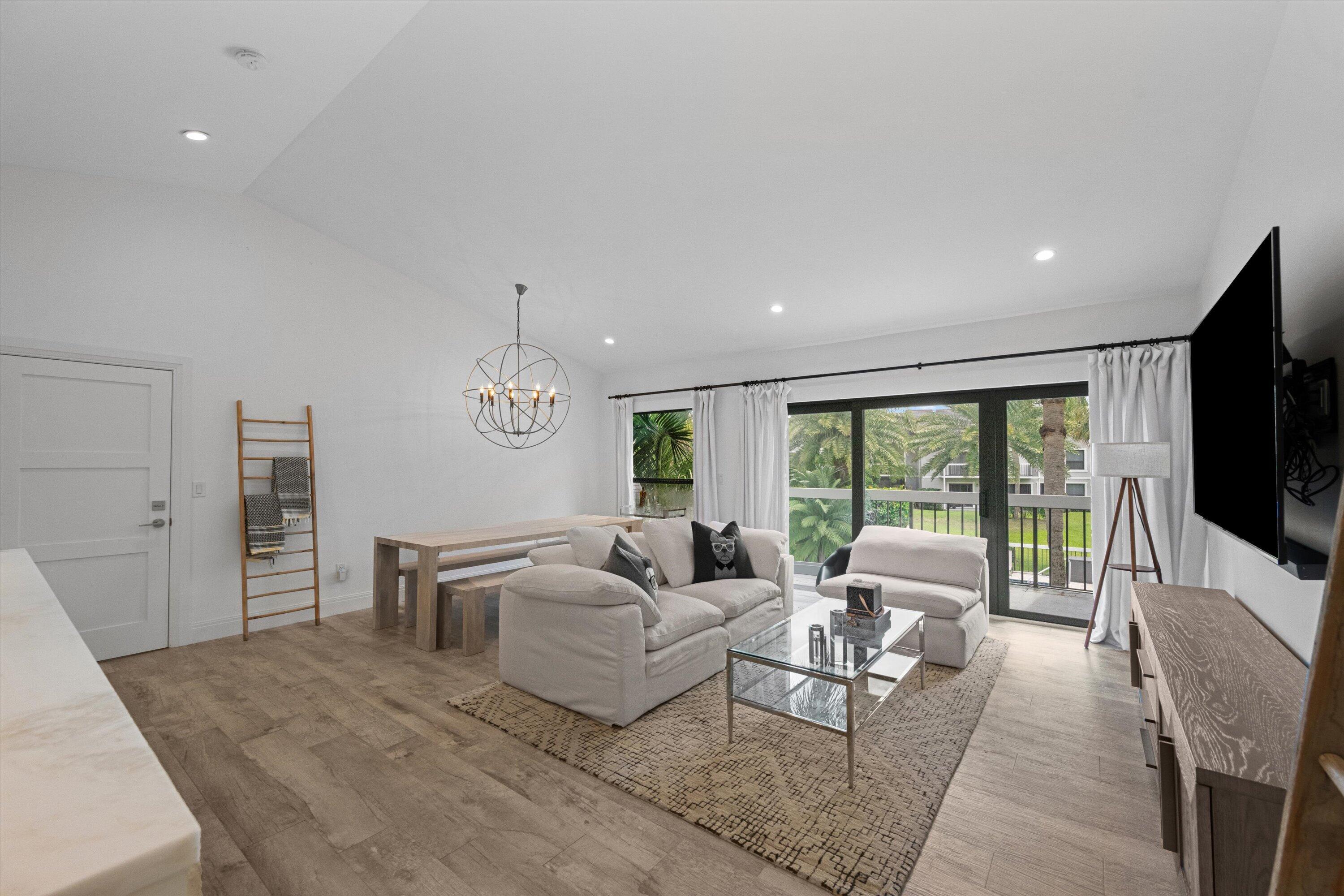 TENNIS LODGES - Residential