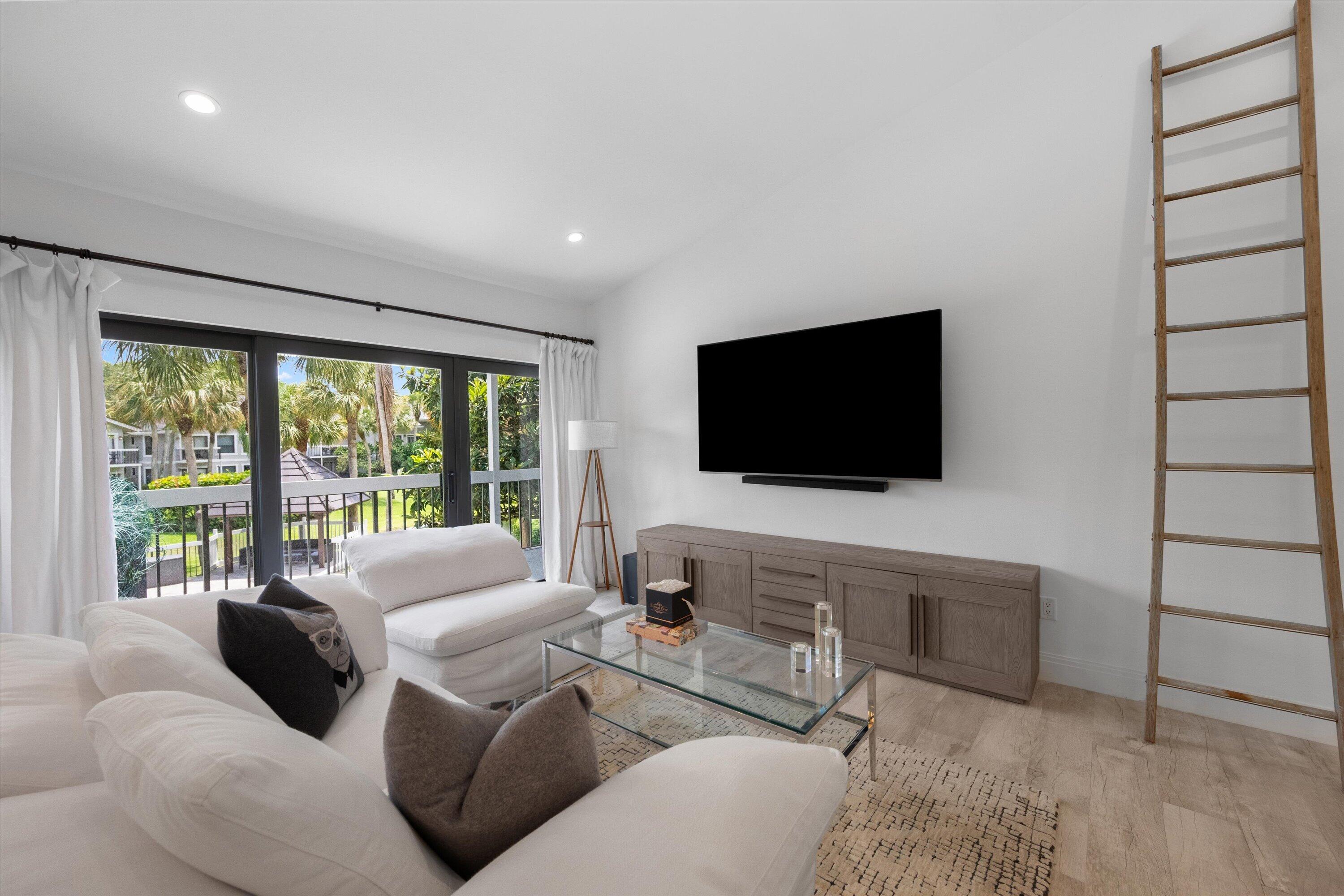 TENNIS LODGES - Residential