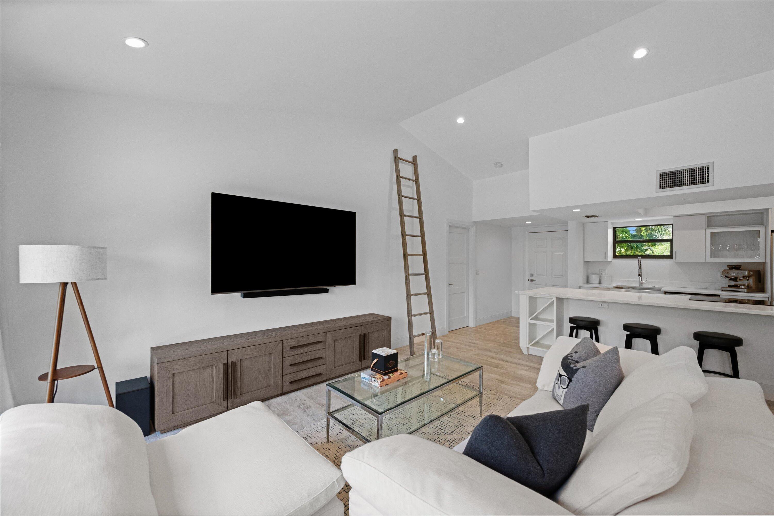 TENNIS LODGES - Residential