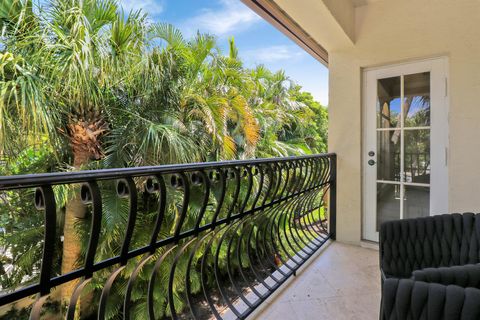 Townhouse in Palm Beach Gardens FL 60 Marina Gardens Drive Dr 24.jpg