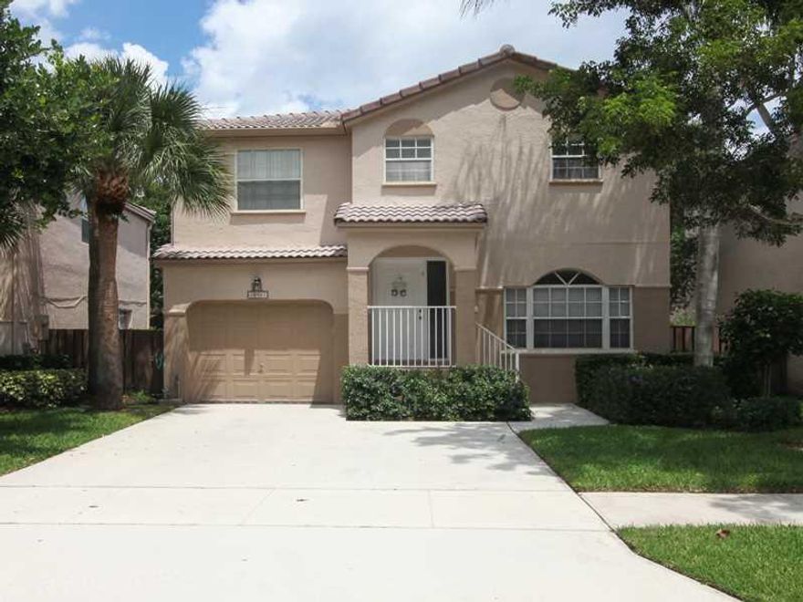 Fabulous 3/2.5 in the desirable community of Fountain Spring.  Original owners! Tile throughout first floor with light and bright open living areas. Newer A/C and water heater! New washer & dryer. Large screened- in patio and good sized fenced-in backyard . 'A' rated Central Park Elementary, amazing community swimming pools, Diecke Park & the list goes on! Shows like a model!