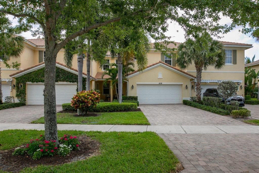 Photo of 5018 Dulce Court Ct, Palm Beach Gardens, FL 33418 (MLS # R10704192)