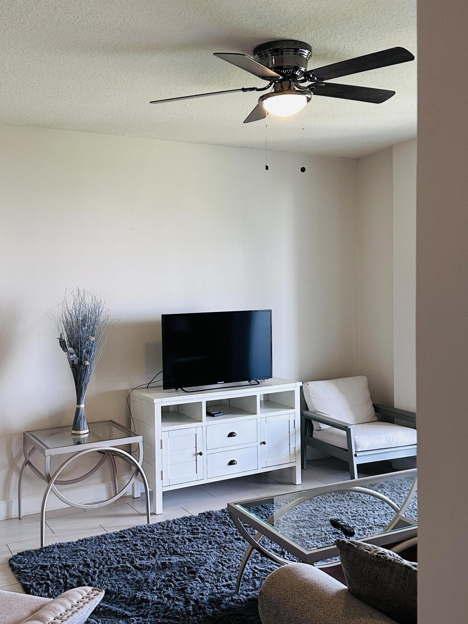 PINEAPPLE GROVE VILLAGE CONDOMINIUM - Residential