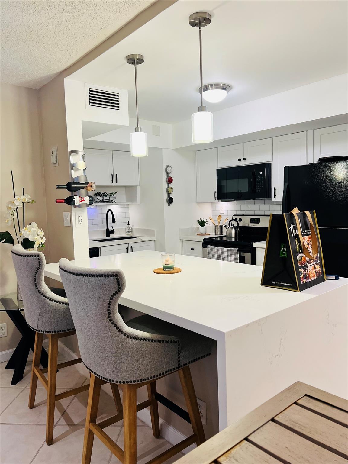 Silver Thatch Atlantic Pl - Residential Lease