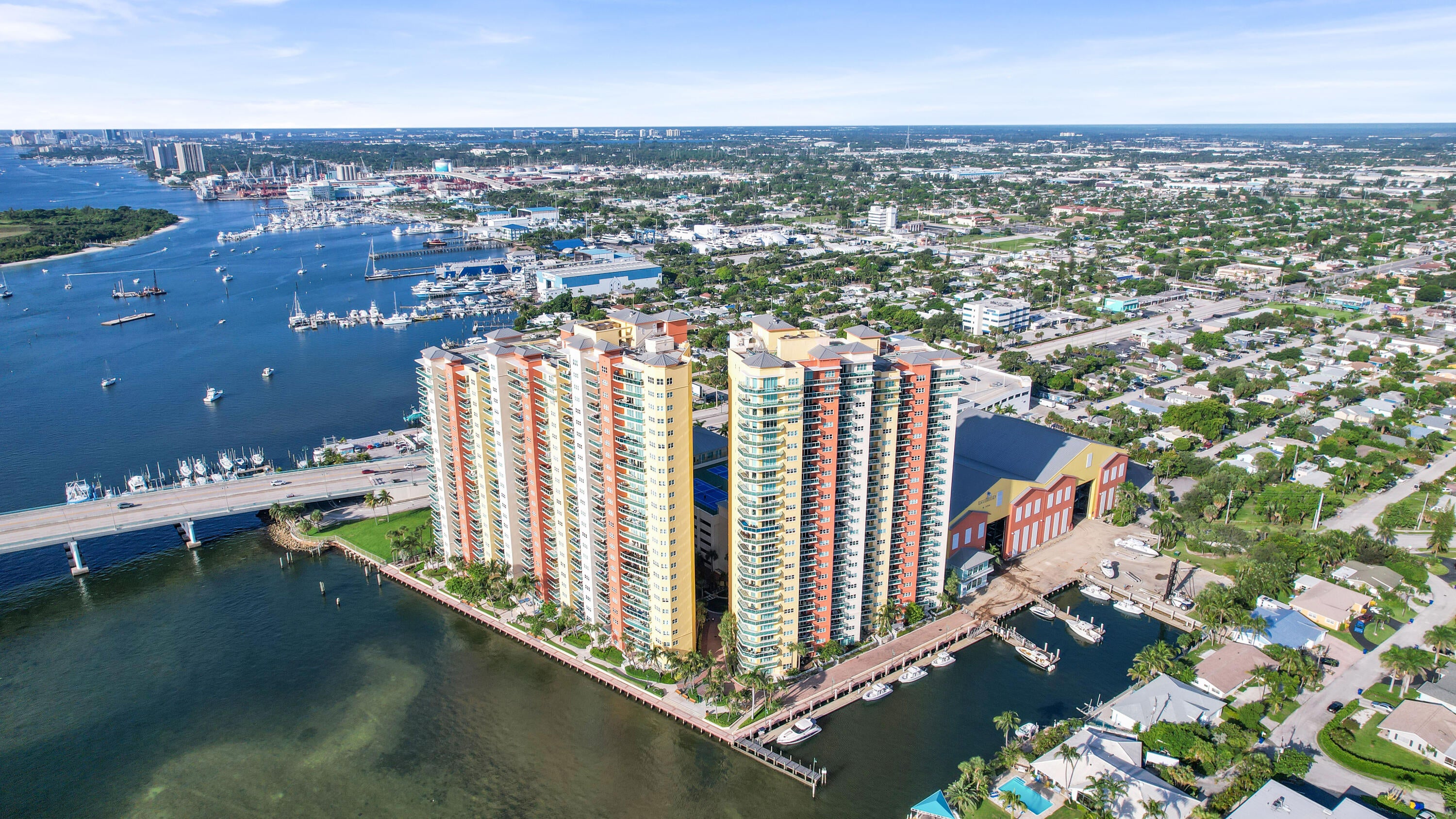 2650 LAKE SHORE Drive 805