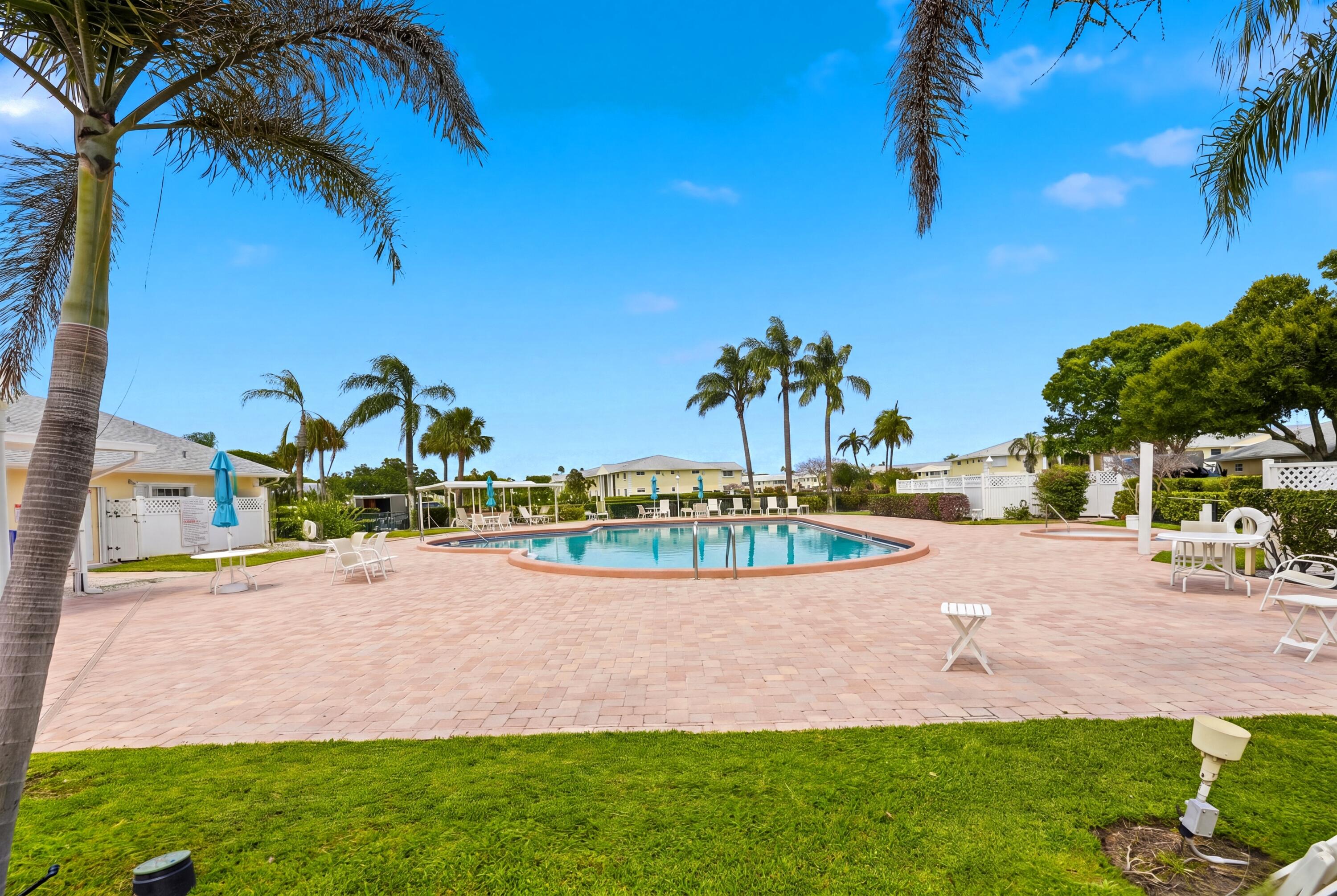 GROVE ISLE EAST CONDOMINIUM - Residential