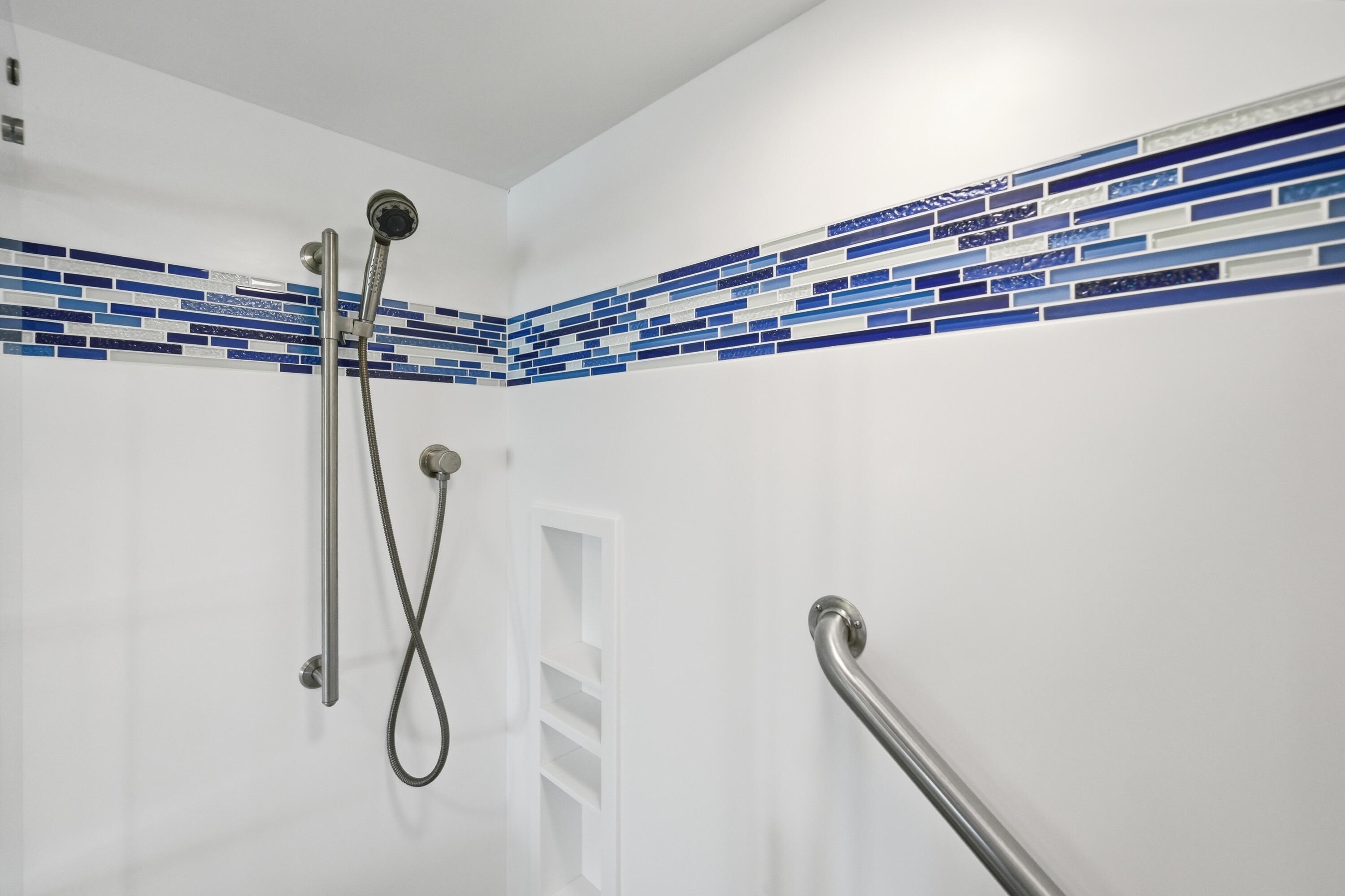 GROVE ISLE EAST CONDOMINIUM - Residential