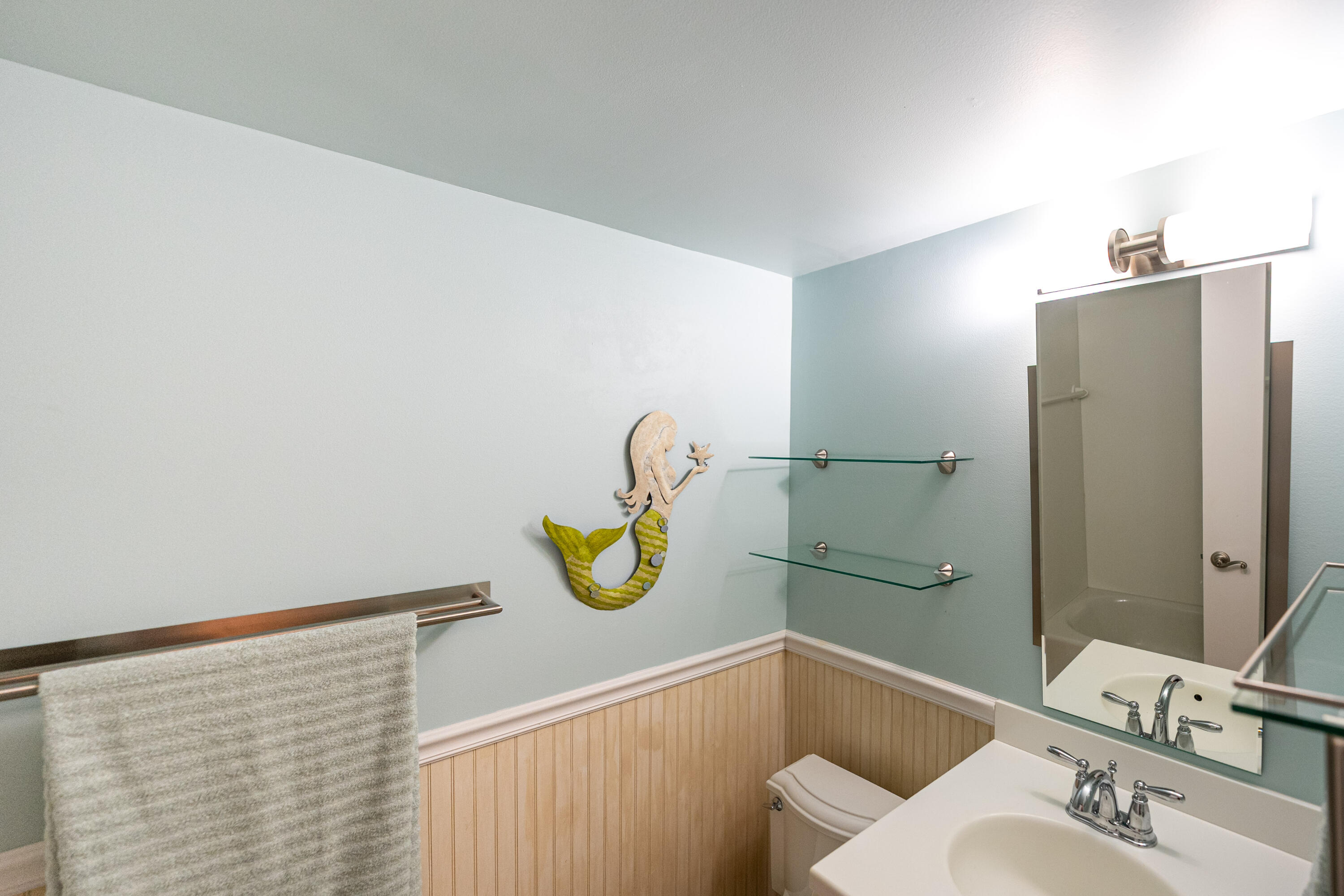 GROVE ISLE EAST CONDOMINIUM - Residential