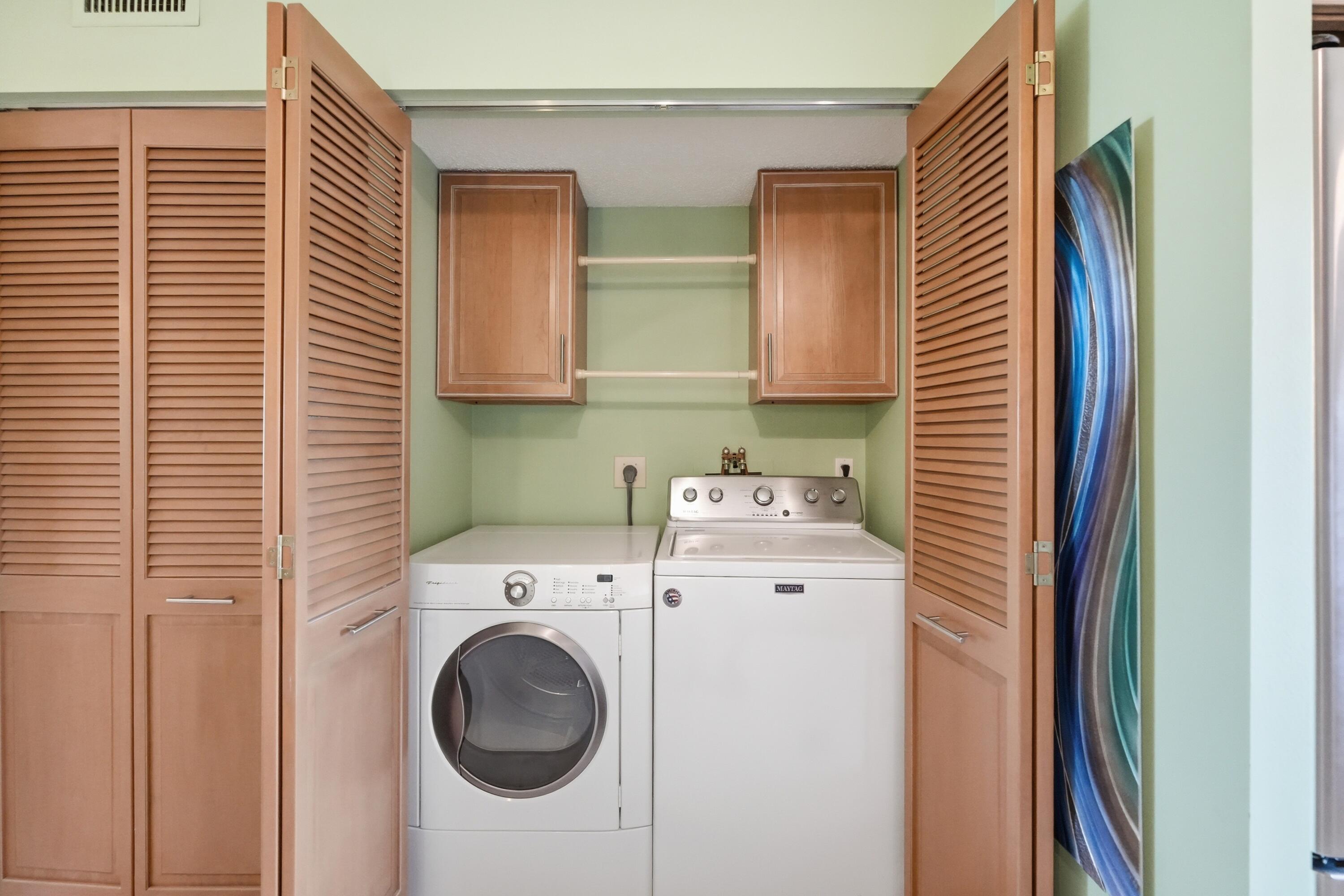 GROVE ISLE EAST CONDOMINIUM - Residential