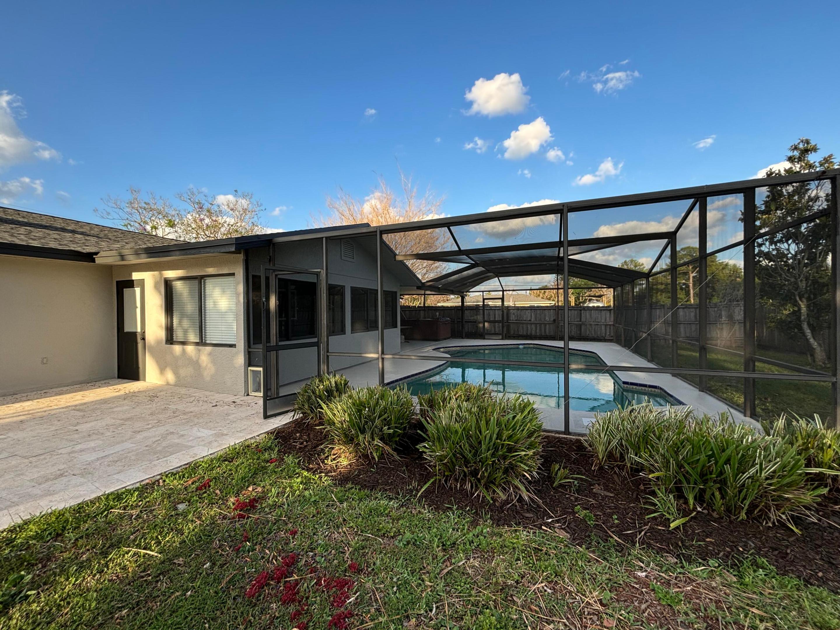 PORT ST LUCIE SECTION 18 - Residential