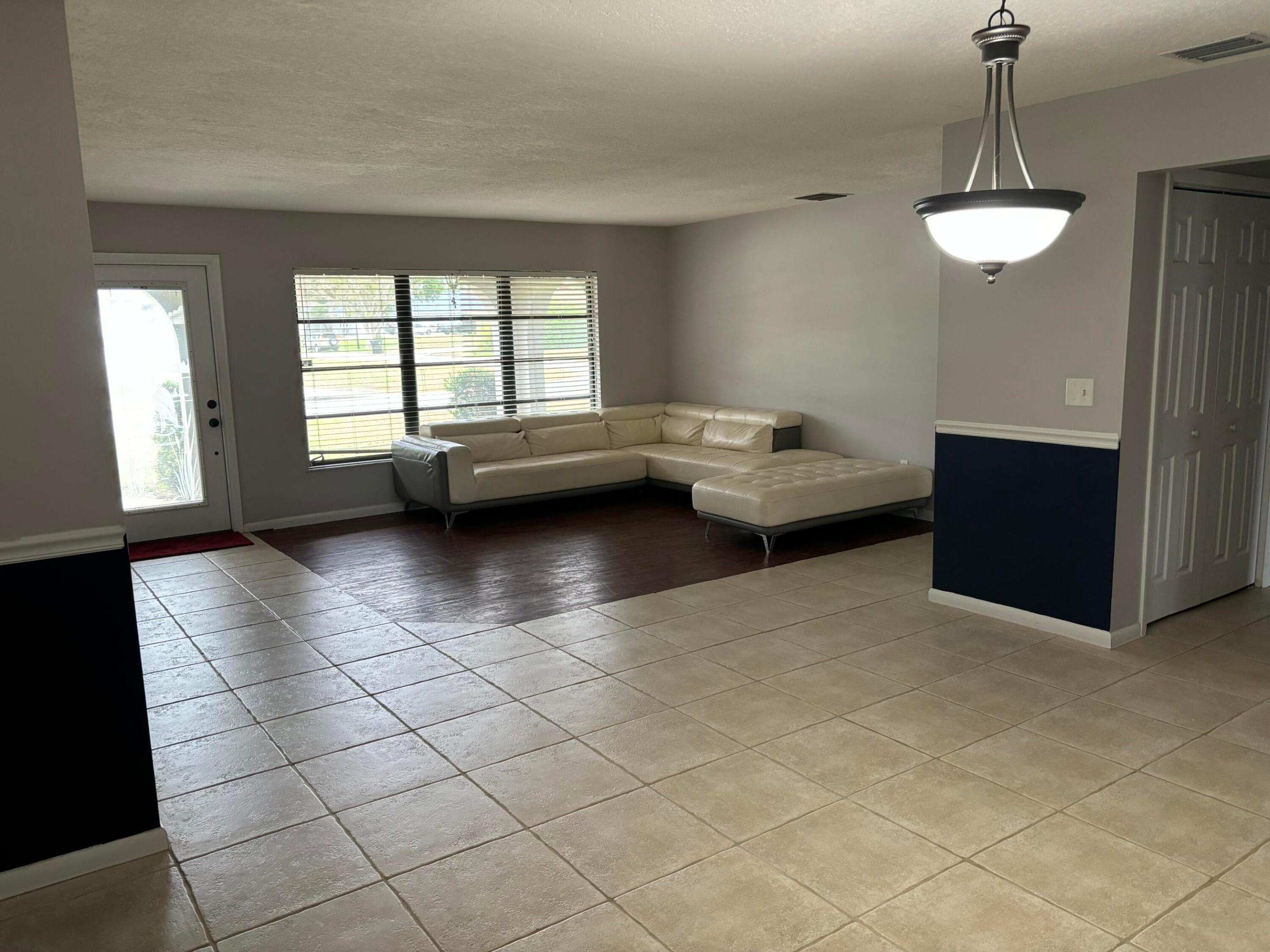 PORT ST LUCIE SECTION 18 - Residential