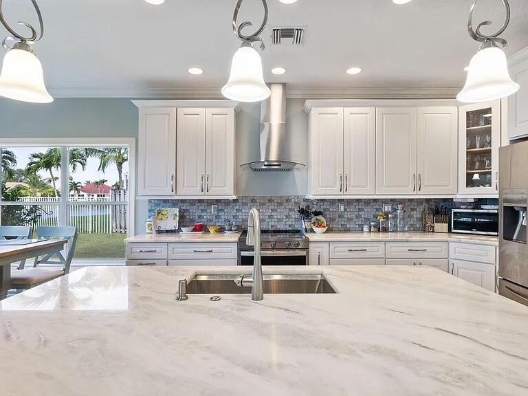 LAKE CHARLESTON TR S - Residential Lease