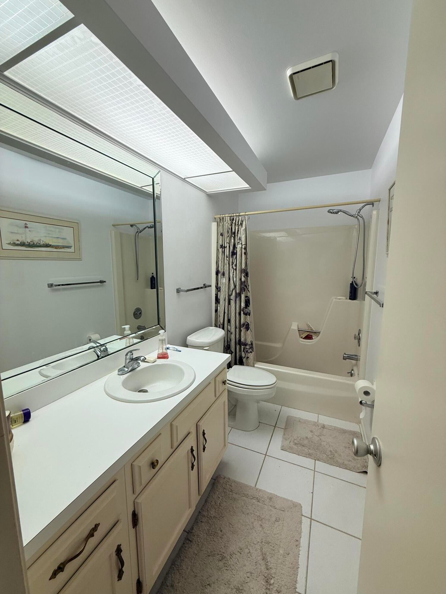 25 Lake Vista Trail 102