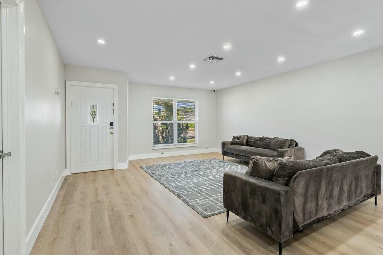 600 NW 12th Avenue