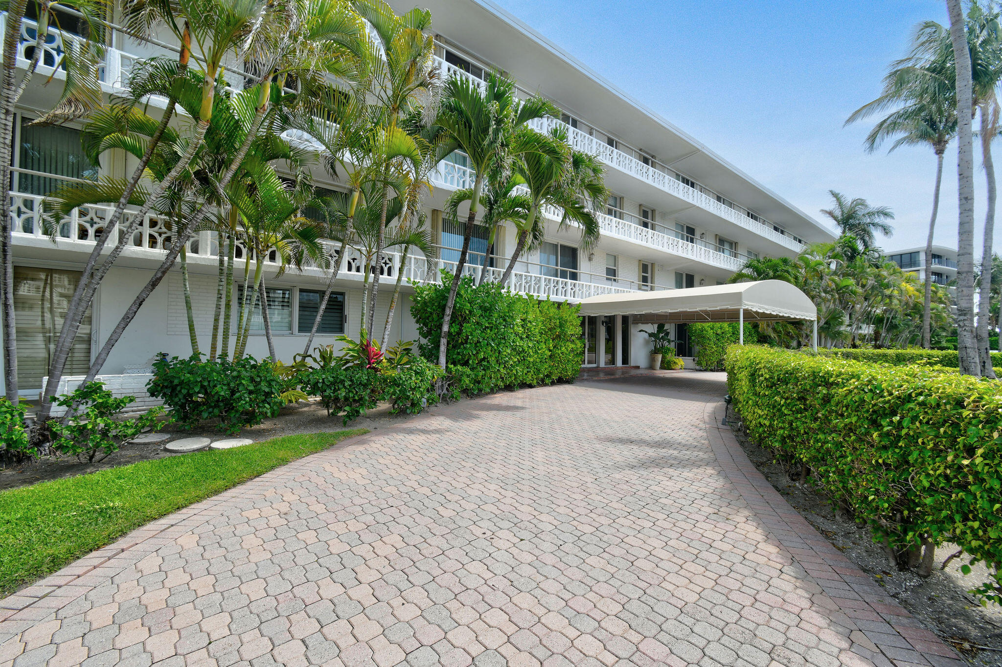 139 Sunrise Avenue 2030