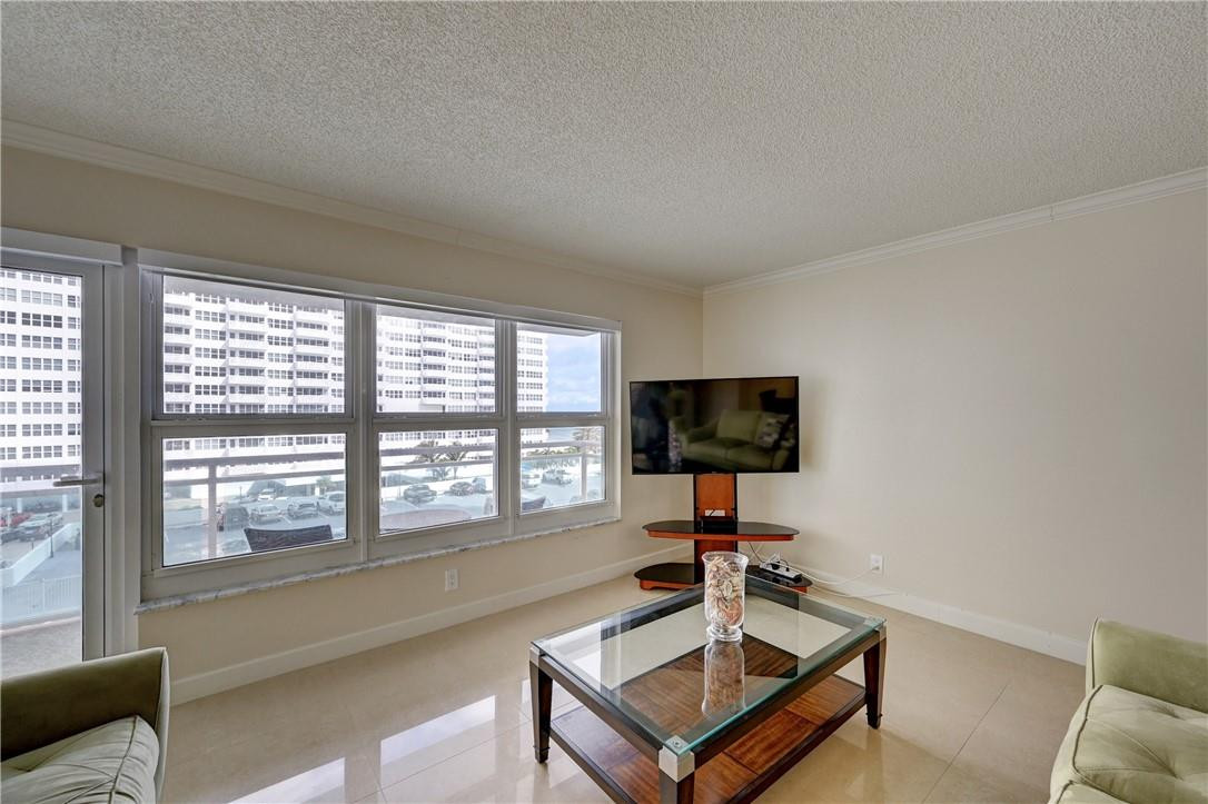 Playa Del Mar - Residential